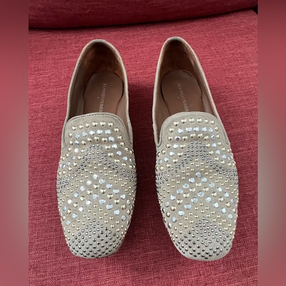 Donald J. Pliner Shoes - Donald Pliner Women’s Beige Studded
Suede Leather Loafer Flat Shoes Size 9.5